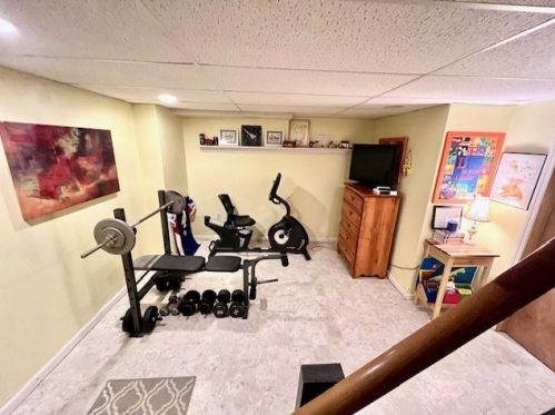 114 Oakhurst Rd, Pittsburgh PA  15215-1452 exterior