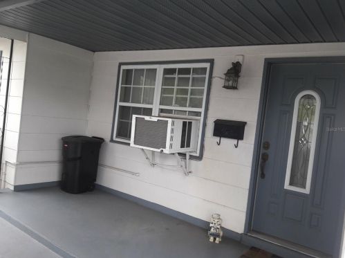 5235 44th Ave, Saint Petersburg, FL 33709-5549