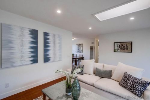 5027 Glasgow Dr, San Diego CA 92117-1037 exterior