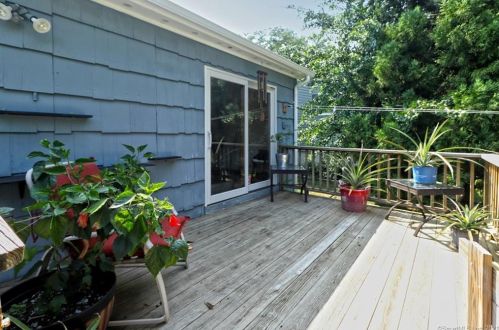 2 Behrle Dr, Ansonia CT  06401-2024 exterior