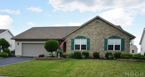 927 Country Creek Dr, Findlay, OH 45840-6429