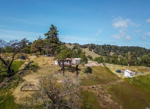 2401 Baywood Way, Willits, CA 95490-8757