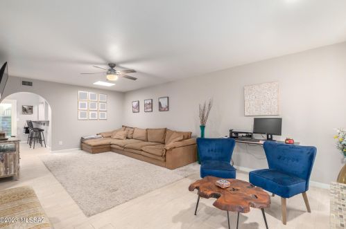 456 Calle Lindero, Tucson AZ  85704-3918 exterior