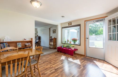 332 Roberta Ave, Waukesha, WI 53186-6159