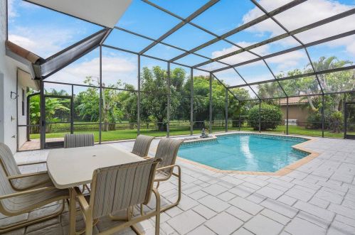 6670 Newport Lk Cir, Boca Raton FL 33496-3001 exterior