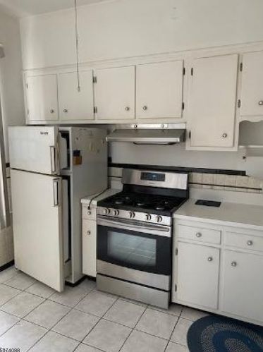 721 Clifton Ave, Newark, NJ 07104-3101