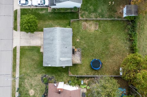 42 Meadow Wood Dr, Florence KY  41042-9323 exterior