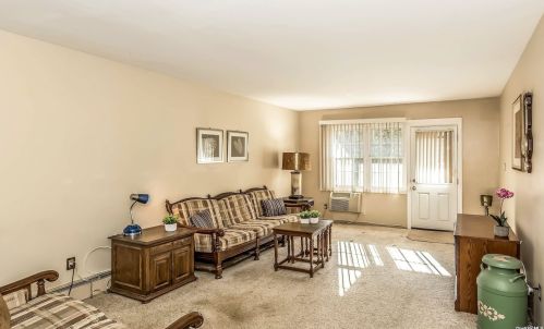 3299 Hicksville Rd, Bethpage, NY