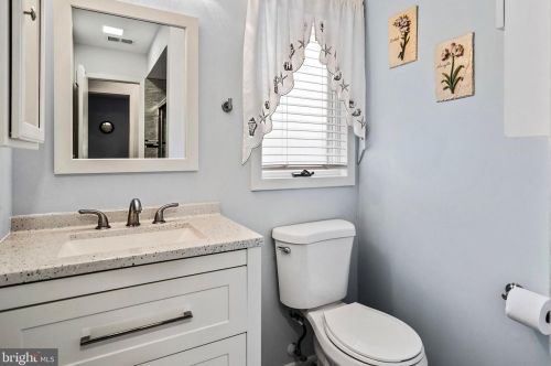 425 Princeton Ave, Berkeley Township NJ  08721-2404 exterior