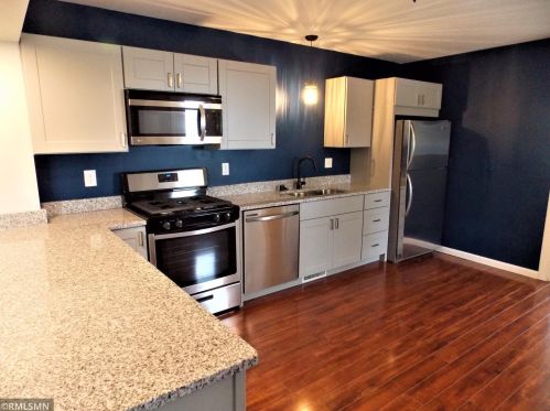 61 Cook Ave, Saint Paul MN 55130-3837 exterior