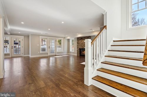 608 Jackson St, Falls Church VA  22046-2828 exterior