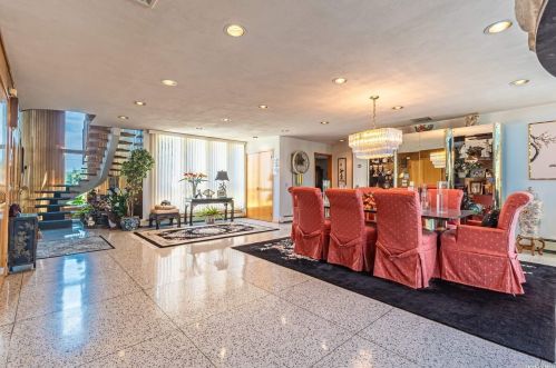 20 Cedar Ln, Babylon NY  11702-3809 exterior