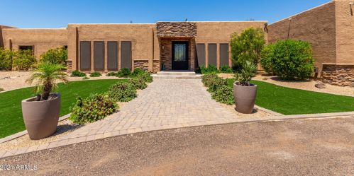 6230 Clinton St, Scottsdale, AZ 85254-5411