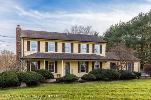 220 Long Swamp Rd, Plumsted Township NJ  08533-2028 exterior