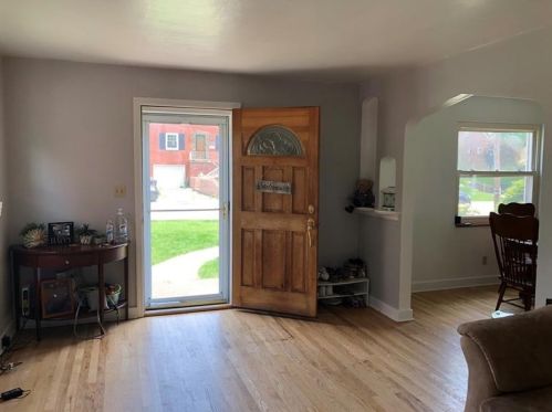 372 Mcclellan Dr, Pittsburgh PA  15236-4106 exterior