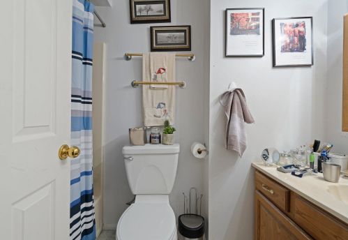 27 Cadogan Way, Nashua NH 03062-2286 exterior