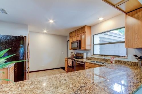 2854 Trailwood Dr, Palm Harbor FL  34684-3250 exterior