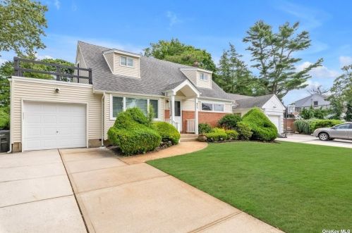 973 Shelley Rd, North Bellmore, NY 11710-2014