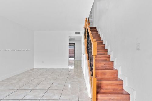 5405 22nd Ct, Hialeah, FL 33016-2056