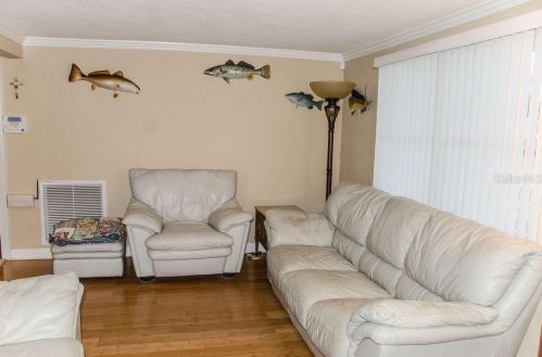 3650 Wiltshire Dr, Tarpon Springs, FL 34691-1241