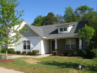 405 Peachtree Rd, Charlotte, NC 28216-2618