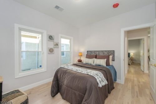 756 Drake Ave, Roselle NJ  07203-2218 exterior