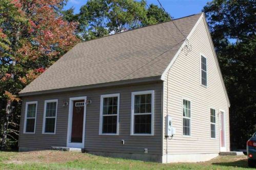 8 Clover Ct, Raymond, NH 03077-2021