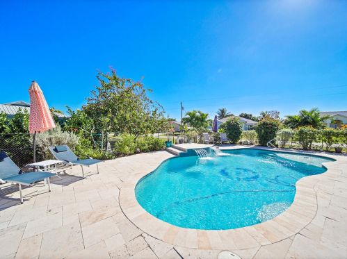 2097 Parrot St, Fort Pierce FL  34952-6758 exterior