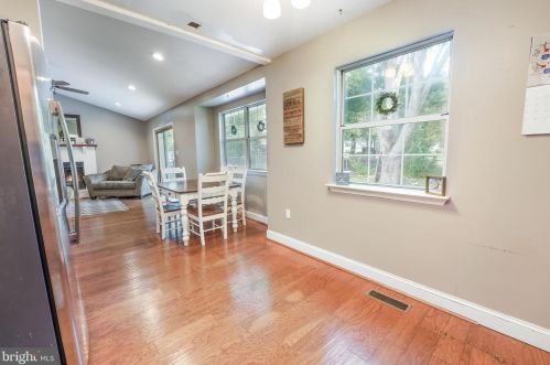 13439 Princedale Dr, Woodbridge VA  22193-3911 exterior