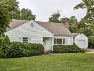 47 Valley View Rd, Bridgeport, CT 06611-3811
