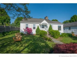 15 Grove St, Danbury, CT 06810-6116