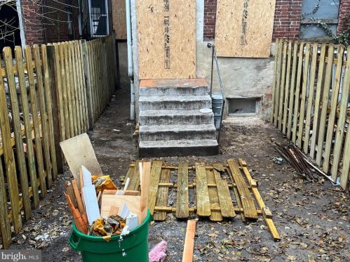 1364 Whitman Ave, Camden NJ  08104-1264 exterior