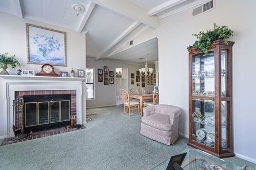 612 Wood Lake Dr, Brea, CA 92821-2842