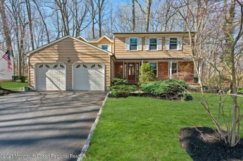 169 Lynch Rd, Middletown, NJ 07748-2145