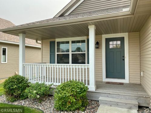 3559 Pointe Dr, Hastings, MN 55033