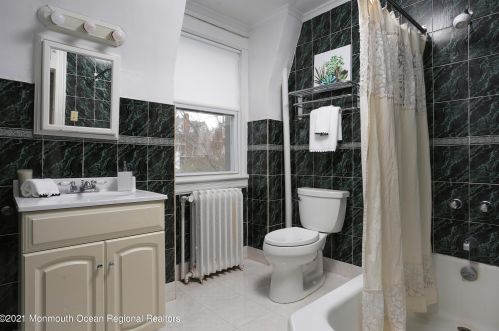 38 Mount Ave, Atlantic Highlands NJ  07716-1236 exterior