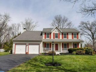 12 Halls Ln, Yardley, PA 19067-2748