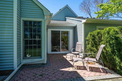 35 Standish Dr, Mount Sinai NY  11766-2621 exterior