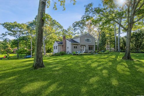 10 Woodfield Ave, Northport NY  11768-2439 exterior