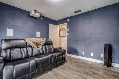 7 Justin Ct, Richardson TX  75081-2538 exterior