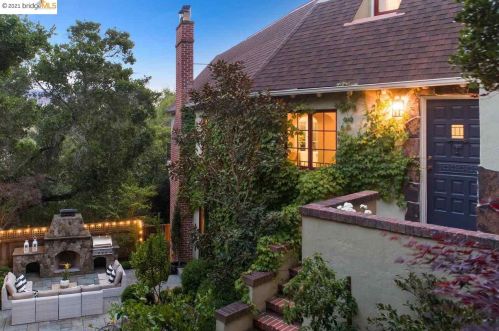 1 Downey Pl, Oakland, CA 94610-1809