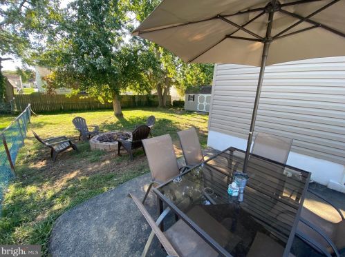 26 Auburn Dr, New Castle DE 19720-2305 exterior