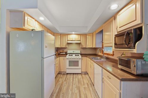 24 Railroad Ave, Shrewsbury, PA 17361-1514