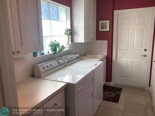 10676 Hartwick Dr, Fort Pierce FL  34987-1923 exterior