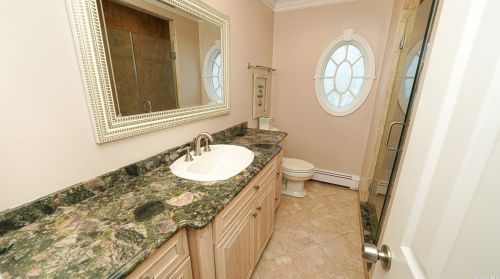 255 Maple St, Islip Manor NY  11751-4801 exterior