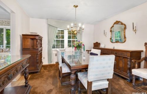 17 Hill Dr, Muttontown NY  11545-1718 exterior