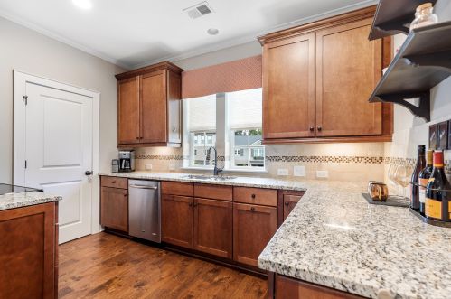 208 Slipper Shell Ct, Mount Pleasant SC  29464-6724 exterior