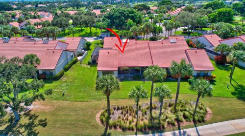 9 Windsor Ln, Boynton Beach FL  33436-6063 exterior