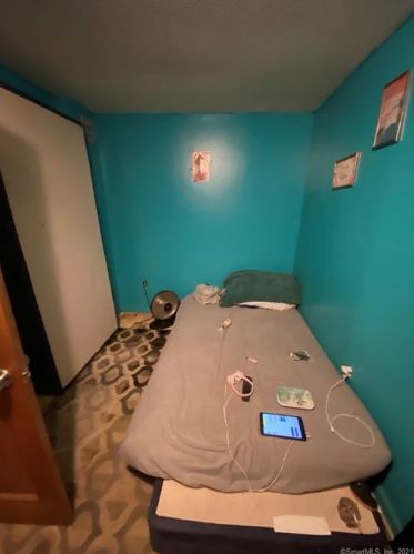 19 Portland St, Middletown CT  06457-2209 exterior