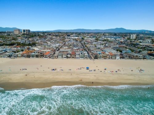 3405 Oceanfront, Newport Beach CA  92661 exterior